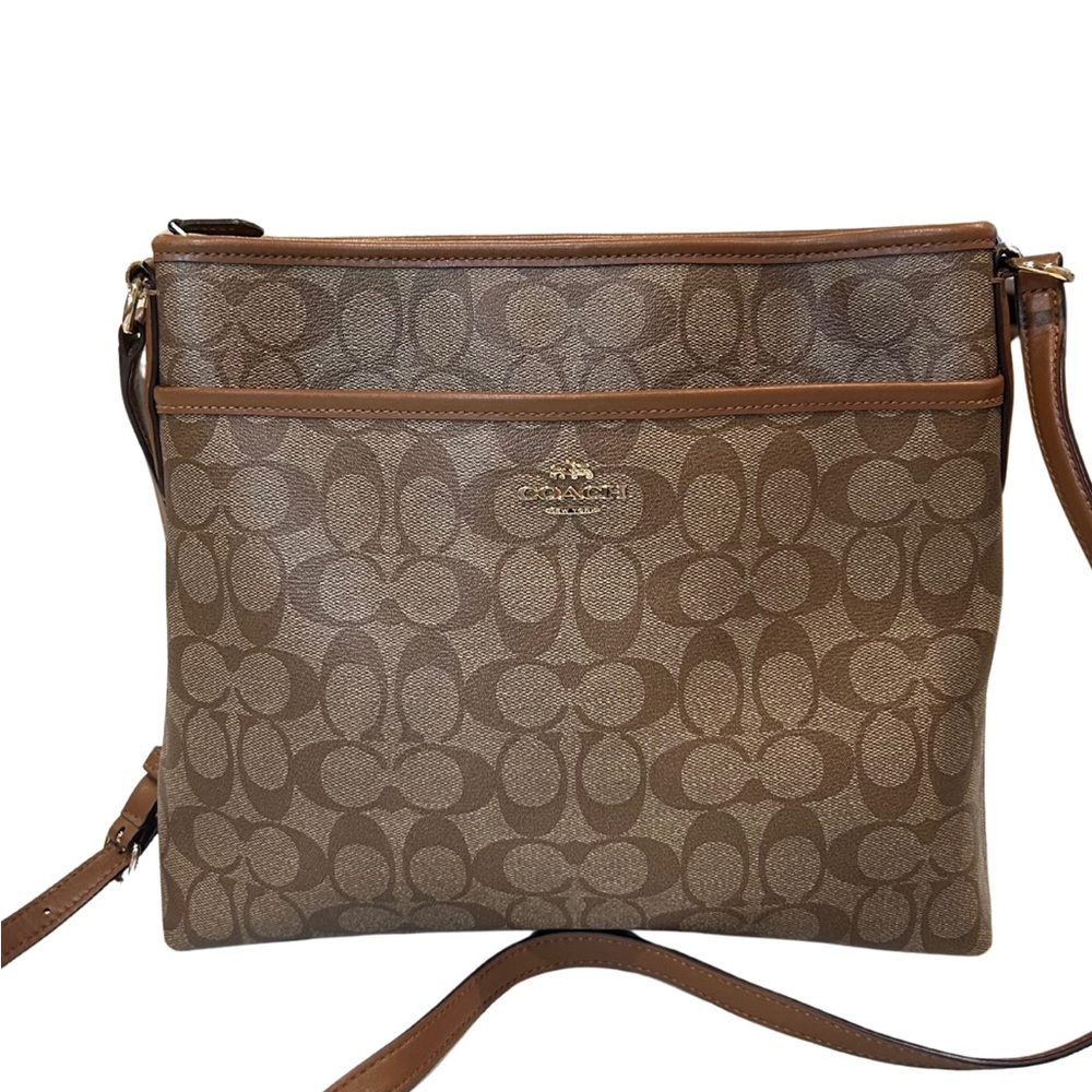 Signature Coach Crossbody Messesger Bag